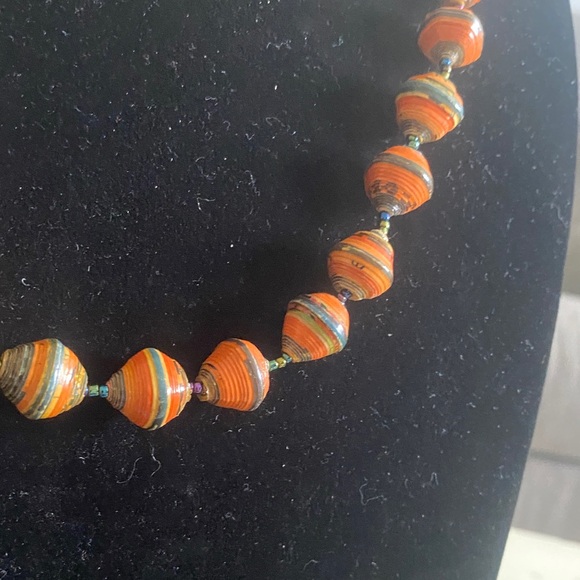 Vintage Orange Beaded Necklace - Picture 2 of 5